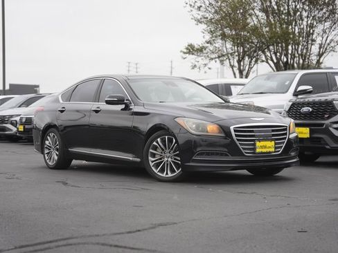 Used 2015 Hyundai Genesis 3.8 w/ Option Group 04 image 2