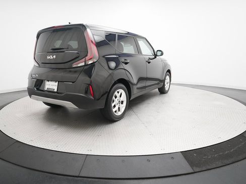Certified 2023 Kia Soul LX w/ LX Technology Package image 34