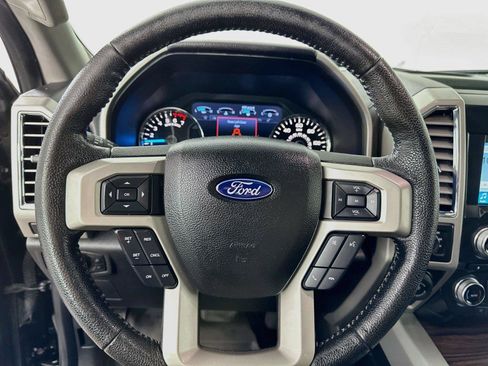 Used 2016 Ford F150 Lariat w/ Equipment Group 502A Luxury AWD/4WD image 19