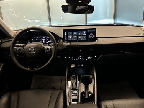 Used 2023 Honda Accord EX-L image 9