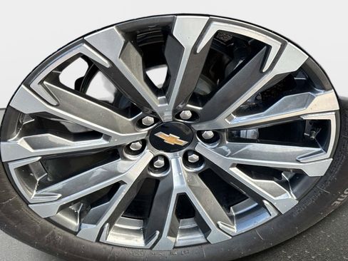 Used 2026 Chevrolet Tahoe High Country image 10