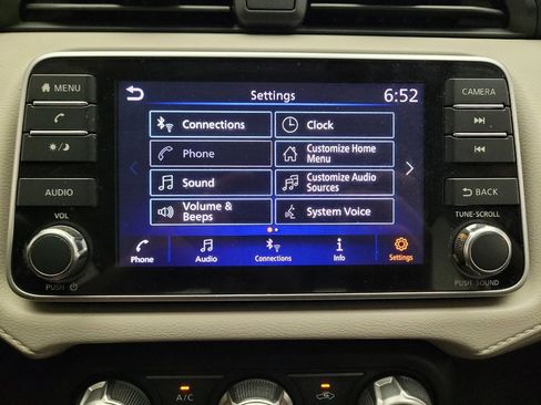 Used 2021 Nissan Versa SV FWD image 25