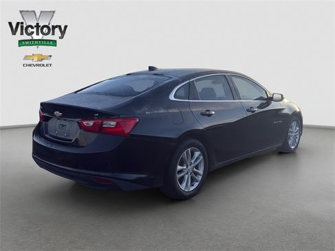Used 2016 Chevrolet Malibu LT w/ Leather Package image 6
