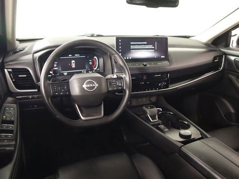 Used 2025 Nissan Rogue SL w/ SL Premium Package AWD/4WD image 2