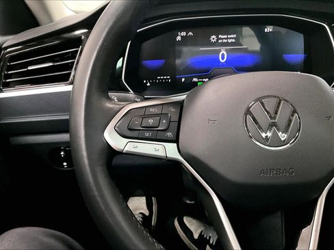 Used 2024 Volkswagen Jetta SE w/ Panoramic Sunroof Package FWD image 20