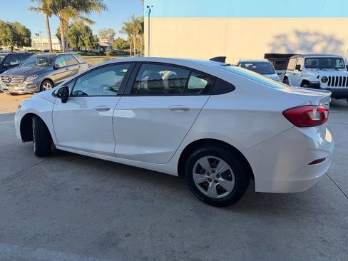Used 2018 Chevrolet Cruze LS image 15