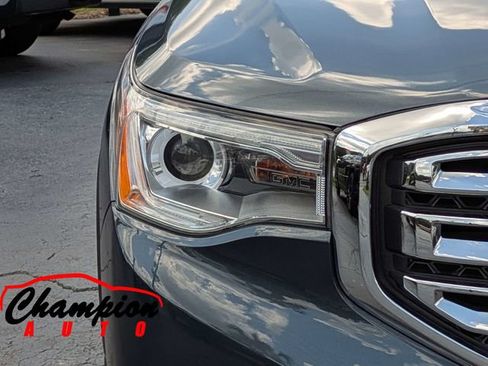 Used 2019 GMC Acadia SLT AWD/4WD image 11
