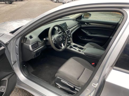Used 2018 Honda Accord LX image 14