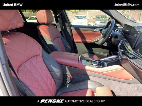 Used 2025 BMW X6 M60i w/ Climate Comfort Package image 26