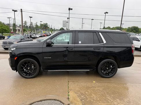 Used 2022 Chevrolet Tahoe LT w/ Luxury Package AWD/4WD image 9