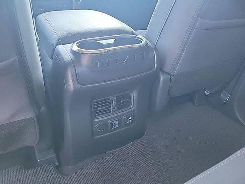 Used 2024 Nissan Titan SV w/ SV Convenience Package RWD image 34