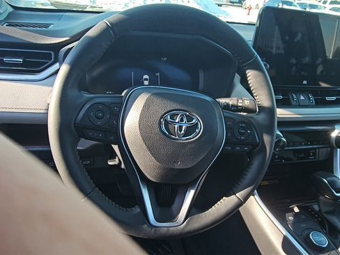 Used 2025 Toyota RAV4 Limited image 10