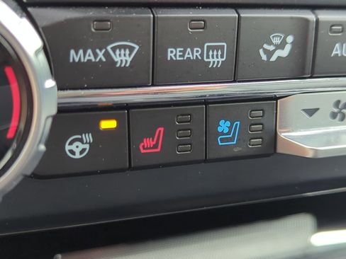 Certified 2024 Ford F250 Lariat w/ Lariat Ultimate Package AWD/4WD image 22