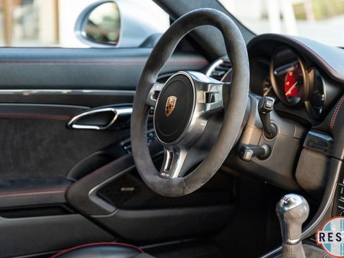 Used 2016 Porsche Cayman GTS image 27