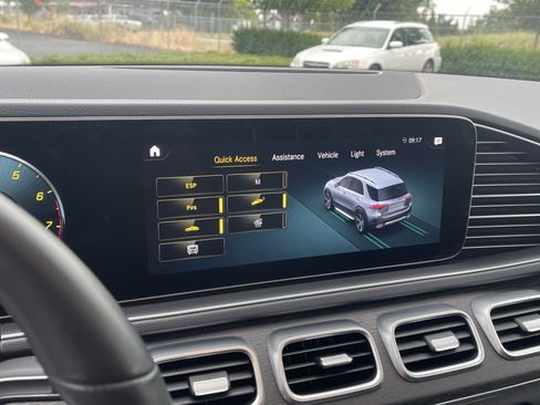Used 2023 Mercedes-Benz GLE 350 4MATIC image 23