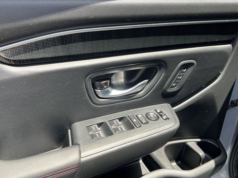 Used 2025 Honda Pilot Black Edition image 28