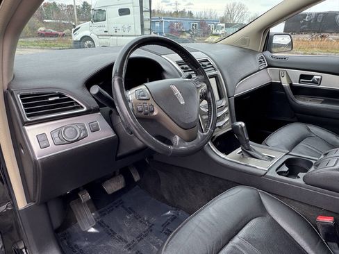 Used 2013 Lincoln MKX AWD image 11