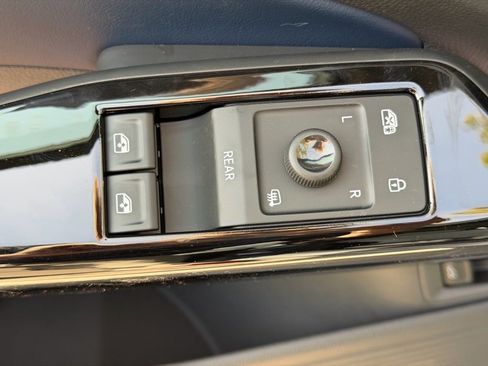 New 2025 Volkswagen ID.4 Pro S image 23