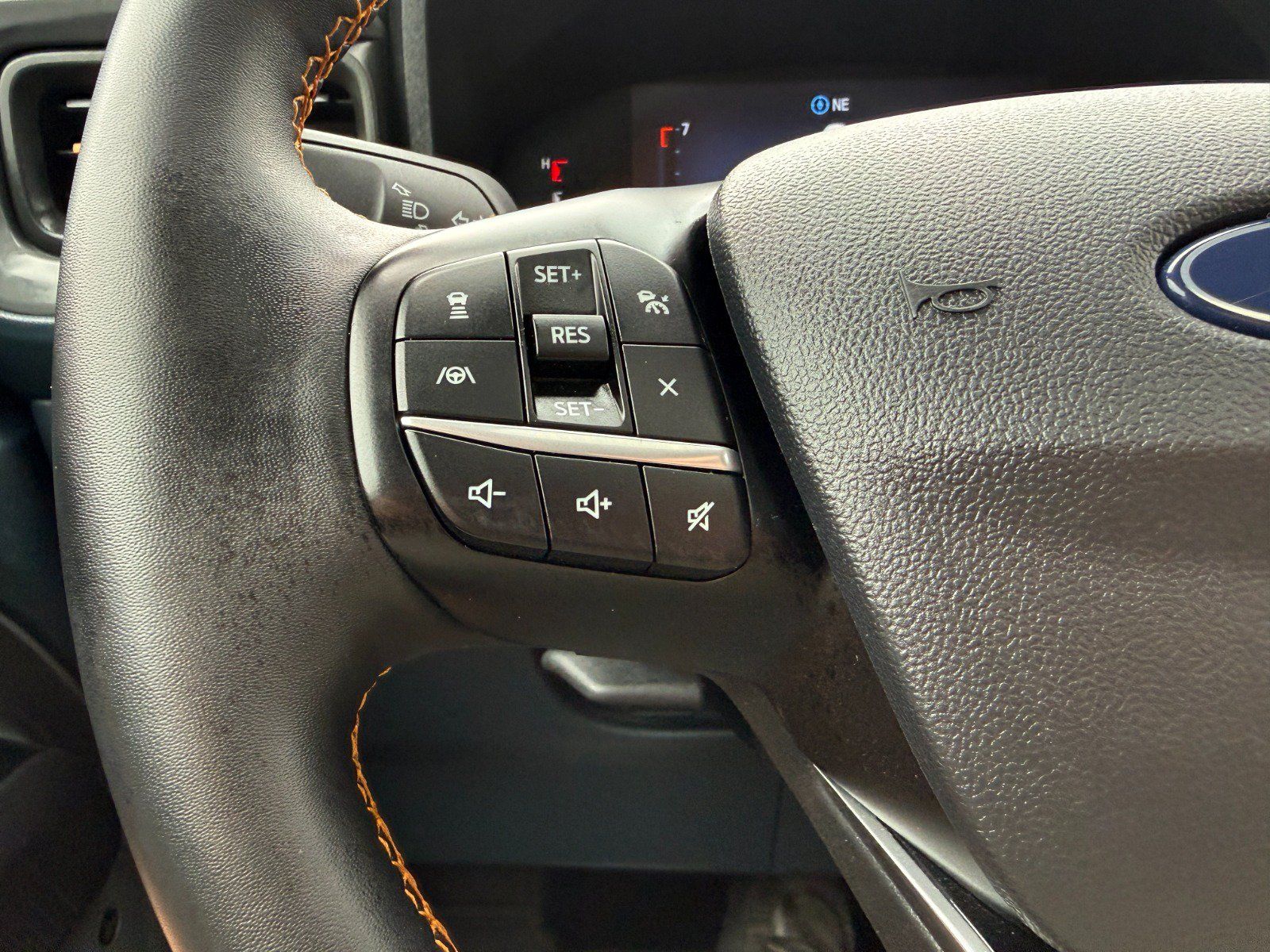 Used 2025 Ford Maverick Tremor AWD/4WD image 26