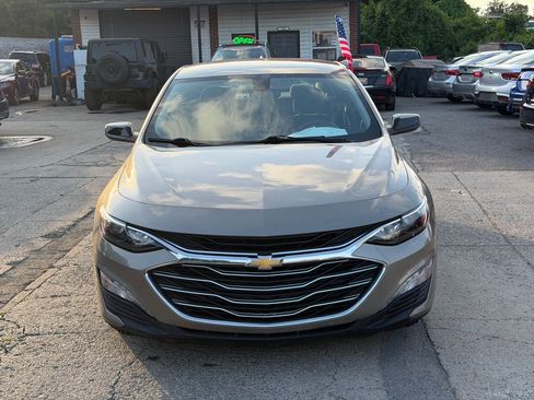 Used 2022 Chevrolet Malibu LT FWD image 2