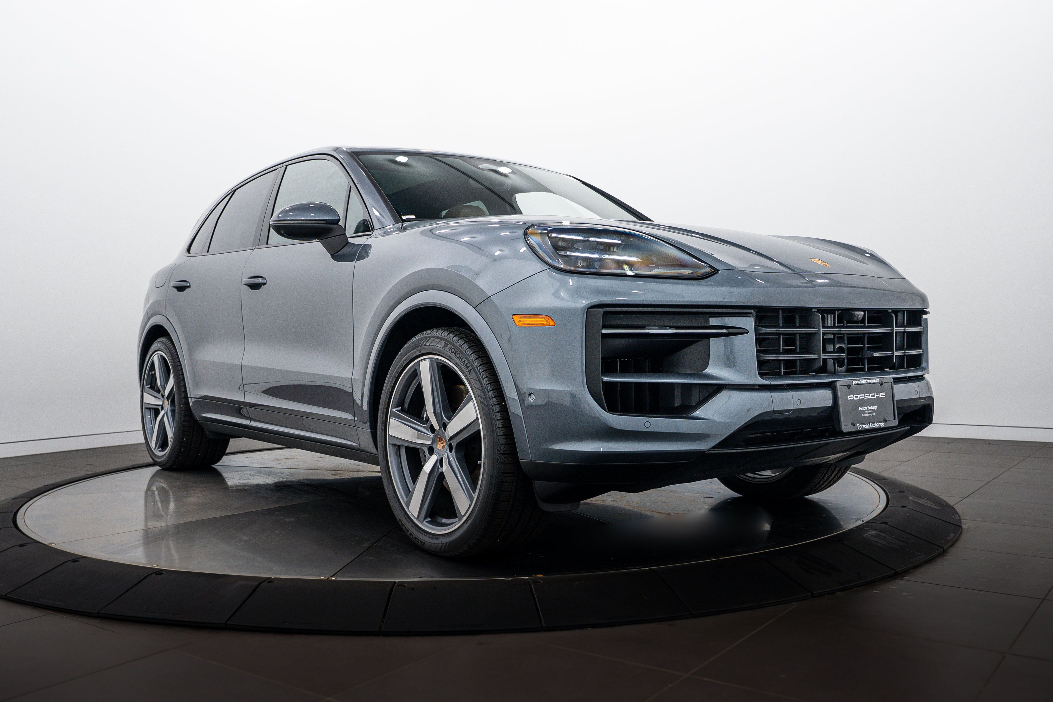 Certified 2026 Porsche Cayenne AWD/4WD image 9