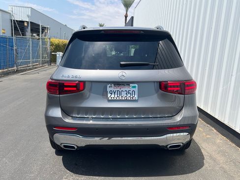 Used 2026 Mercedes-Benz GLB 250 image 5