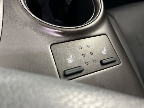 Used 2023 Toyota Camry SE w/ Cold Weather Package image 34