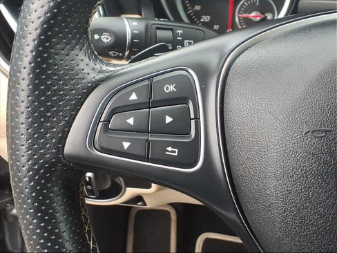 Used 2019 Mercedes-Benz GLA 250 4MATIC image 22