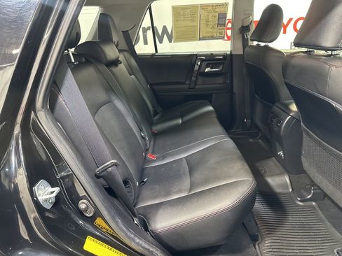 Used 2020 Toyota 4Runner Venture w/ Moonroof Package image 15