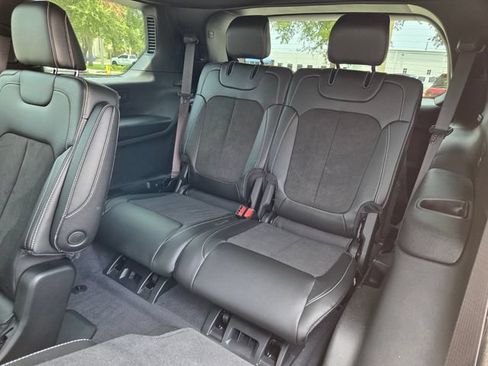 Used 2023 Jeep Grand Cherokee L Laredo RWD image 15