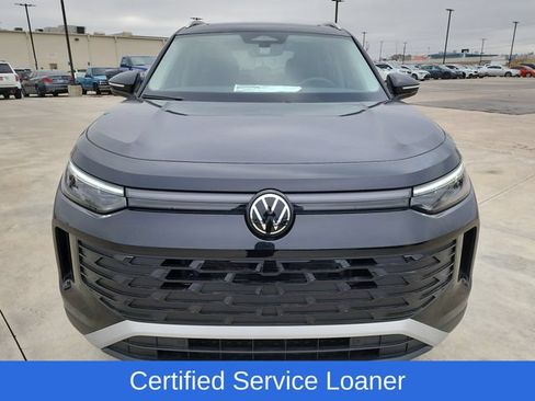 Used 2026 Volkswagen Tiguan SE AWD/4WD image 9