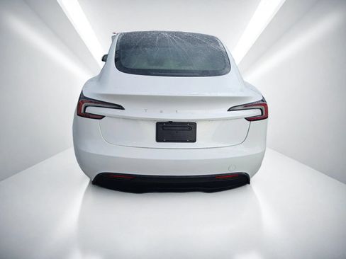 Used 2025 Tesla Model 3 Long Range RWD image 4