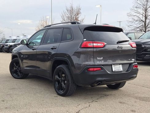 Used 2017 Jeep Cherokee Limited image 14