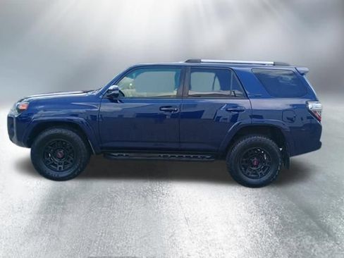 Used 2020 Toyota 4Runner SR5 Premium w/ Moonroof Package AWD/4WD image 2