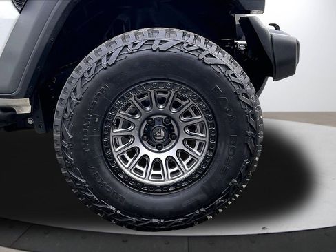 Certified 2024 Jeep Wrangler Sport S image 33