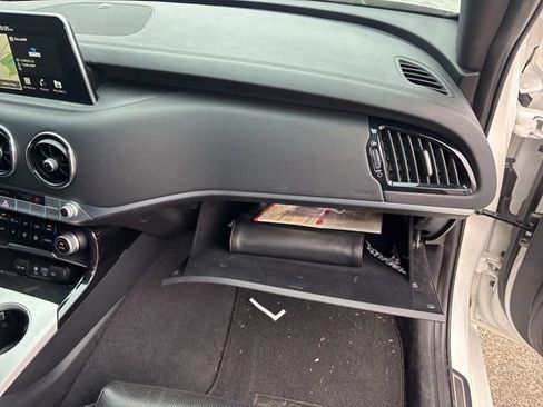 Used 2018 Kia Stinger GT2 AWD/4WD image 40