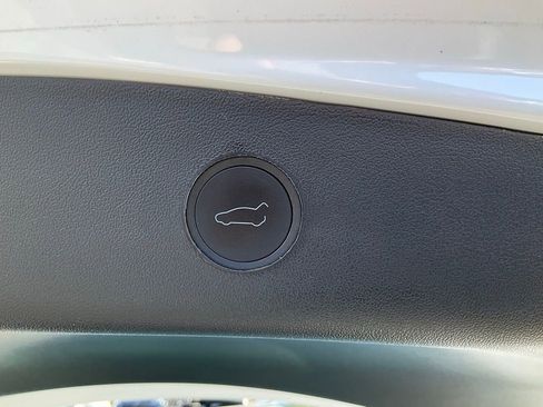 Used 2023 Tesla Model 3 Standard Range image 10