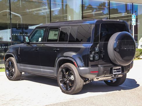 New 2026 Land Rover Defender 110 S image 4