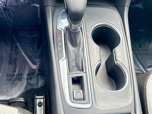 Used 2024 Chevrolet Equinox LS FWD image 16
