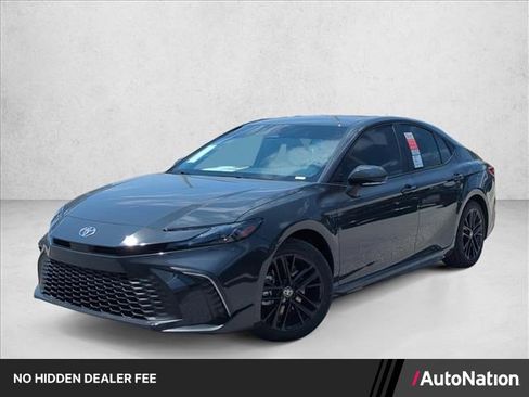 Used 2026 Toyota Camry SE FWD image 1