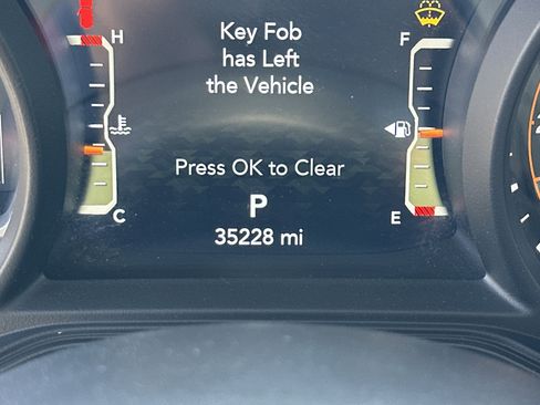 Used 2024 Jeep Wrangler Unlimited Rubicon w/ Technology Group image 31