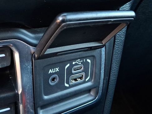 Used 2021 Jeep Wrangler Unlimited Sport image 24