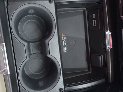 Used 2023 GMC Yukon Denali image 36