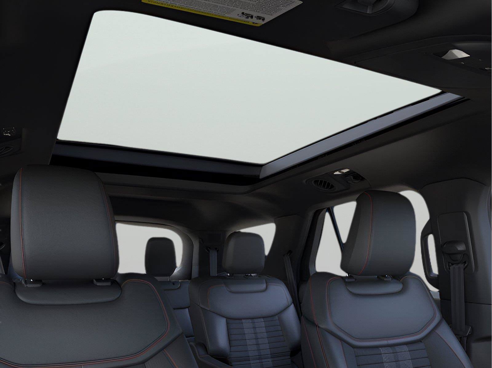 New 2026 Ford Explorer ST-Line w/ ST-Line Street Pack AWD/4WD image 17