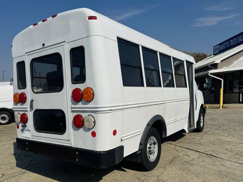Used 2017 Chevrolet Express 3500 w/ School Bus Package RWD image 7