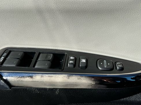 Used 2015 Toyota Avalon Limited image 17