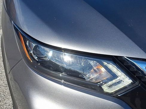 Used 2021 Nissan Rogue Sport S image 9