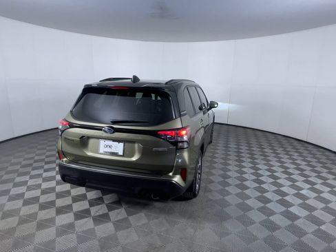 Certified 2025 Subaru Forester Touring w/ Touring Package AWD/4WD image 8