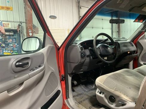 Used 1999 Ford F150 XLT image 16