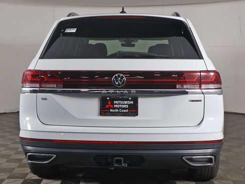 Used 2025 Volkswagen Atlas SE AWD/4WD image 13